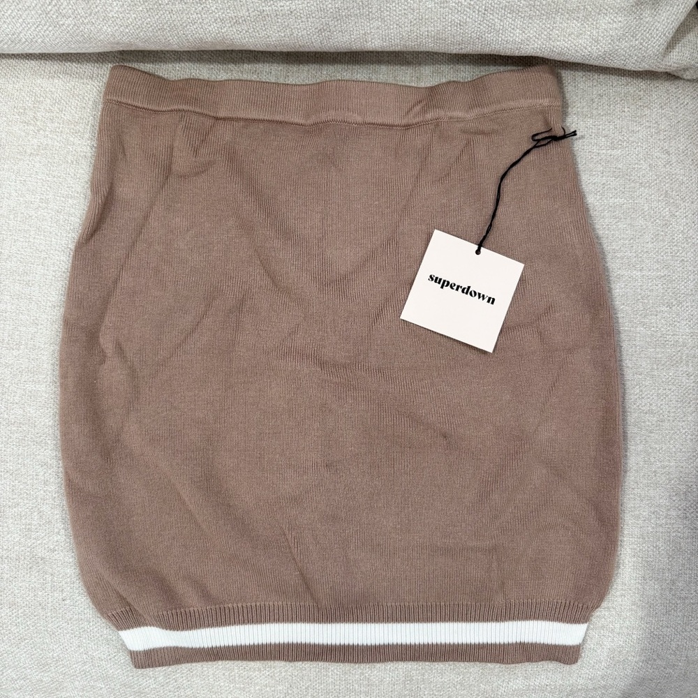 NWT Superdown Bonnie Varsity Skirt Set in Toast - Picture 7 of 10